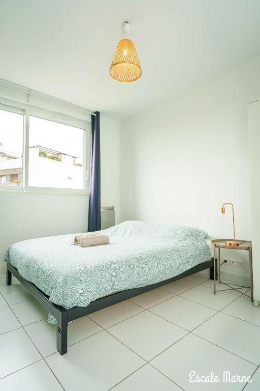 Escale-Marne Fr - 202 - Free Parking - Free Luggage Storage - All Equipped - Linen Included - Washing Machine - 10Mn Walk Metro 8 - Rer A - Panoramic View - From 1 To 14 Guests Майсонс-Алфорт Стая снимка