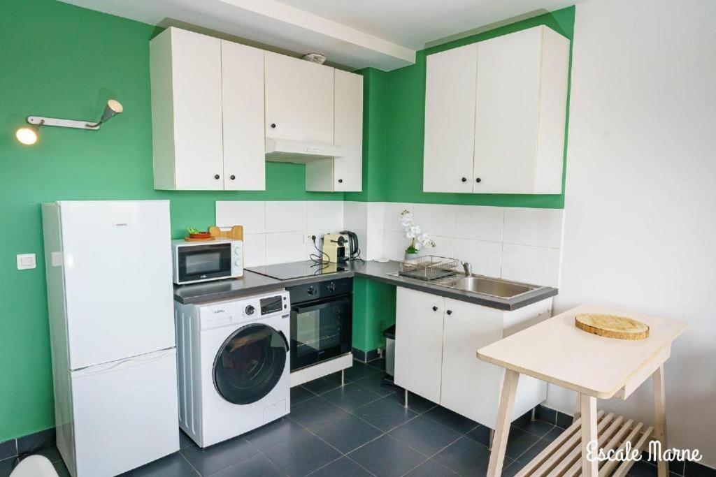 Escale-Marne Fr - 202 - Free Parking - Free Luggage Storage - All Equipped - Linen Included - Washing Machine - 10Mn Walk Metro 8 - Rer A - Panoramic View - From 1 To 14 Guests Майсонс-Алфорт Стая снимка